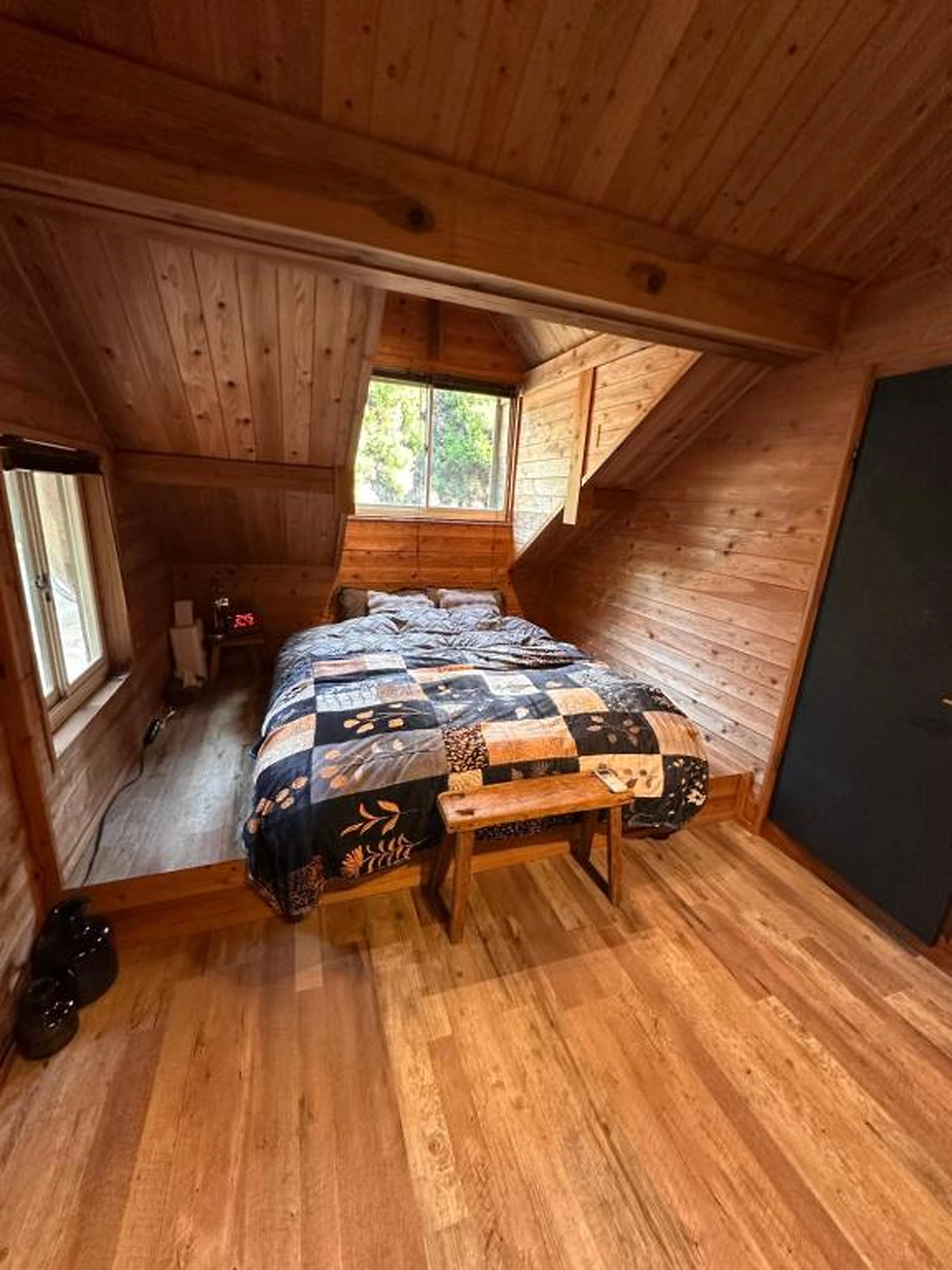Second forest cabin bedroom